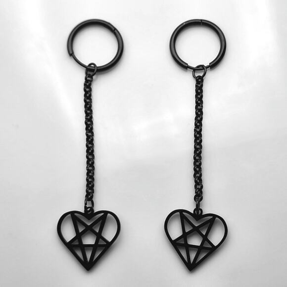 Goth Black Heart Earrings - Picture 1 of 5